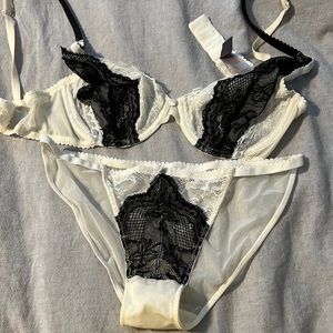 Victoria’s Secret set.  34C unlined bra, S panty